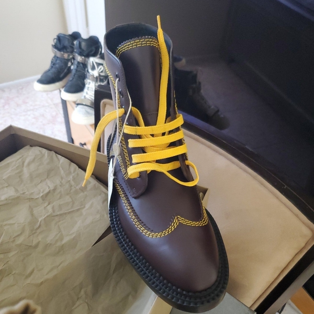 Burberry boots - Picture 7 of 8